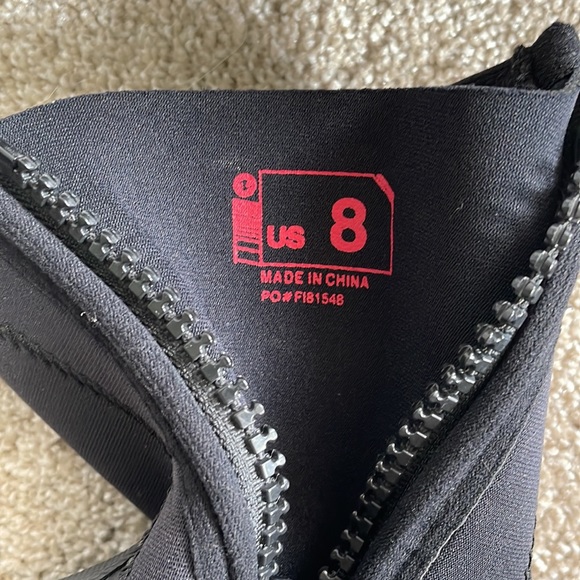 Deep See, Coral Reef Booties, Size 8 - Picture 5 of 7